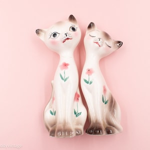 Norcrest-Style Flower Cats Salt and Pepper Shakers Made in Japan - set of 2