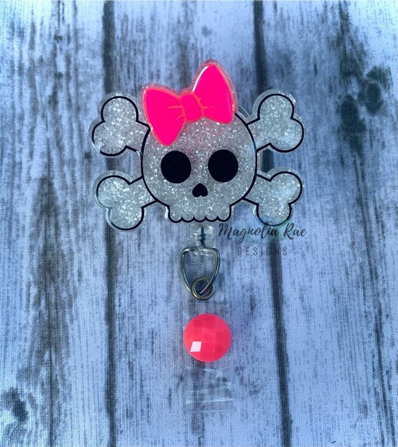 Cute Skull Crossbones Badge Reel - Halloween Nurse Badge Reel - Medical  Xray Tech Badge Holder