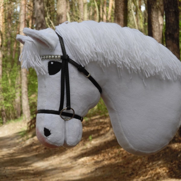 Hobby horse white with black decorative bridle / Hobby horse biały z czarnym ozdobnym ogłowiem