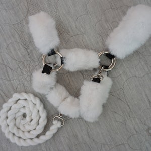 Halter for hobby horse + lead / White fur set