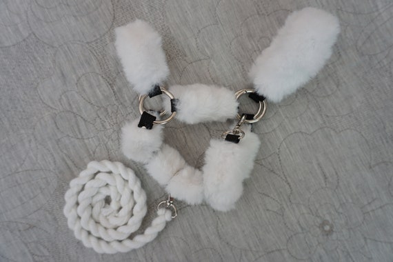 Halter for hobby horse + lead / White fur set