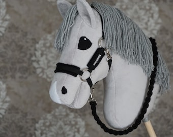 hobby horse light gray with halter + lead - horse on a stick