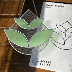 スプラウトテラリウム、ステンドグラスの模様、サンキャッチャー、デジタルダウンロード、PDF、PNG