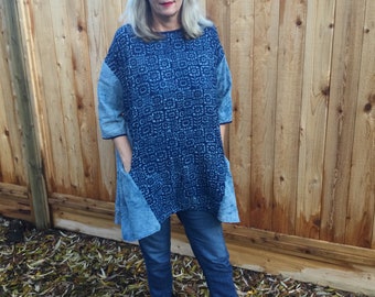 Abito tunica indaco fatto a mano: top patchwork boho rimodellato (M-XL)