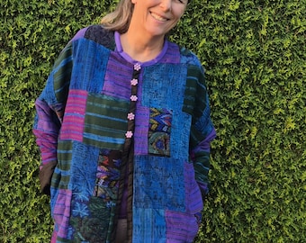Giacca patchwork trapuntata antica: cappotto artigianale e sostenibile (taglia L)