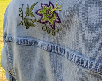 Giacca di jeans ricamata