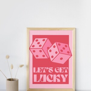 Downloadbare print van 'Let's get Luckys'-decorkunstprint voor barwagen / woonkamer / hal / kunstprint / pintrestafdruk / bardecor