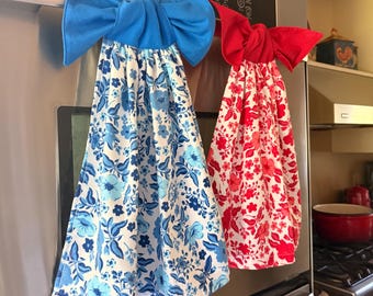 Bow Tie On Hanging Oven Door Towel: Bright Floral Kitchen Decor