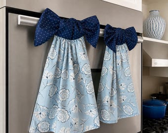 Bow Tie-on Oven Door Handle Kitchen Towels | Blue & White Cottage Floral Decor | Chinoiserie design