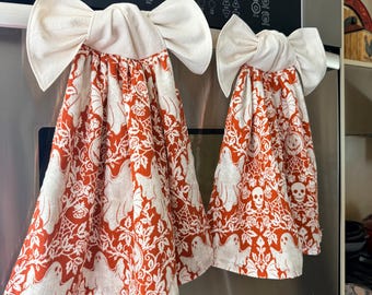 Halloween Ghost & Skull Kitchen Towel with Bow | Tie-On Oven Door Style | Vintage Spooky Decor | Handmade