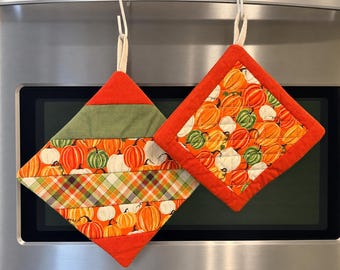 Fall Pumpkin Potholder Set of 2 | Autumn Kitchen Quilted Hot Pads | Harvest Kitchen Decor | Thanksgiving Gift