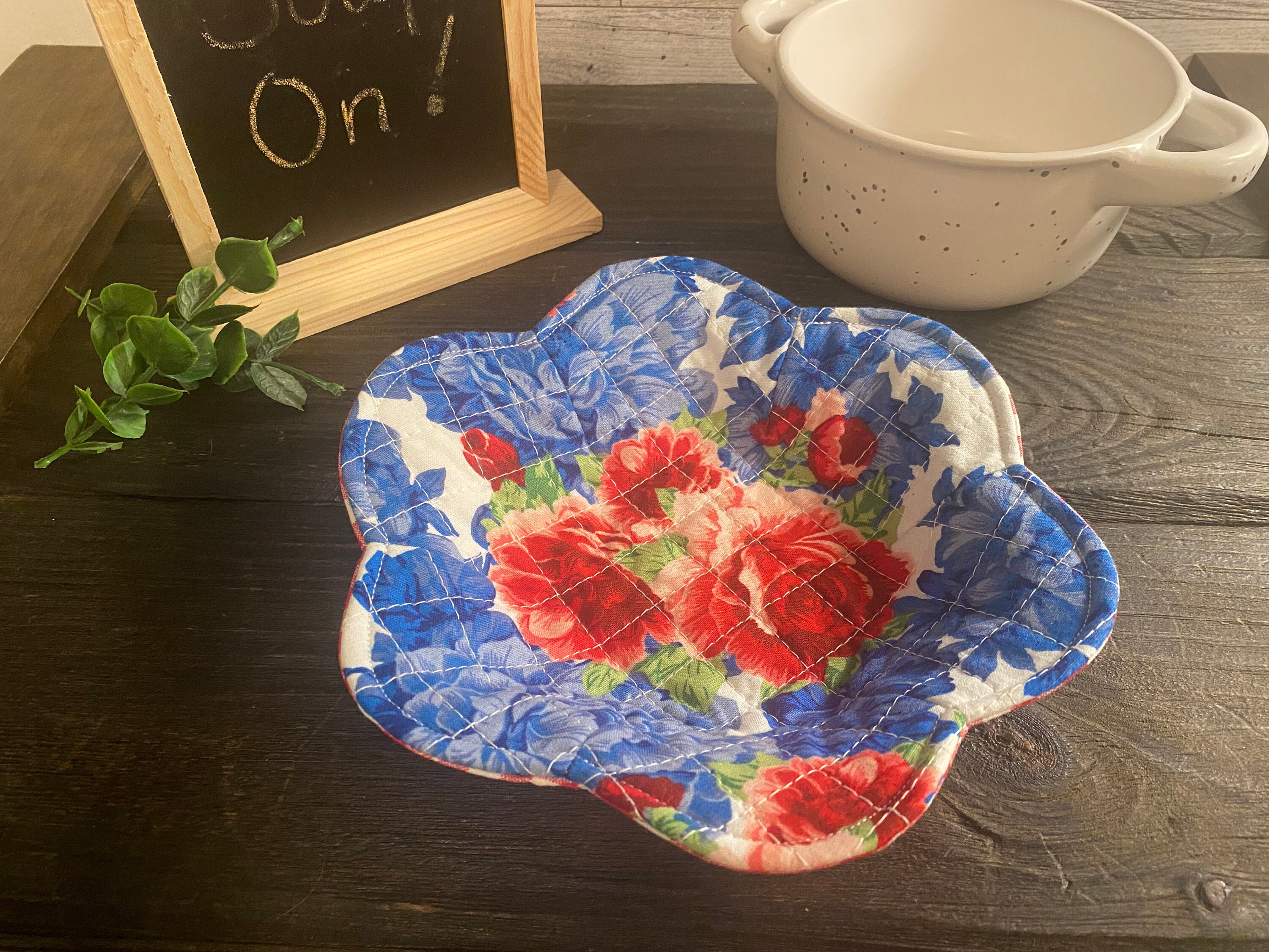 Floral Microwave Bowl Cozy: Pioneer Woman Fabric, Petal Design