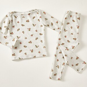 Juego de salón con estampado floral para niños pequeños / / Conjunto de salón para bebés / / Conjunto de pijama floral para niños pequeños / / Hecho en EE. UU.