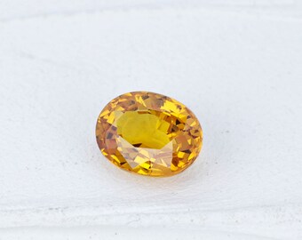 1.2cts, Natural Yellow Sapphire Gemstone, Oval, 7x5mm