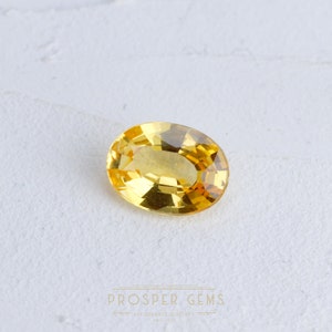 Natural Yellow Sapphire, Loose Gemstone, 1.4cts, 8x6mm Oval cut