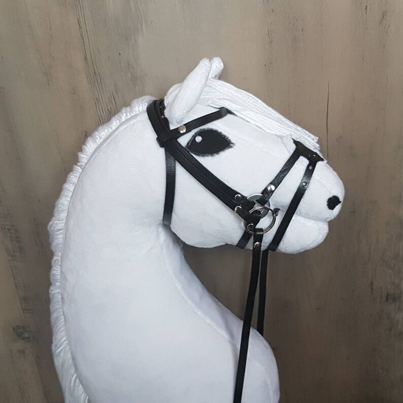 Hobby horse white with bridle and breastplate,handmade hobby horse cheap A3