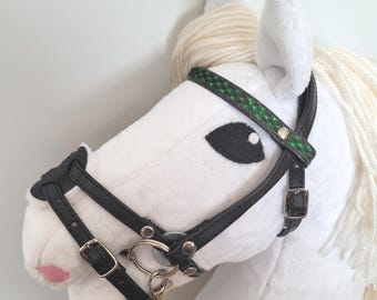 Cabeçada mexicana preta para cavalo de pau com testeira verde, totalmente ajustável, tamanho universal (de A4 a A3)