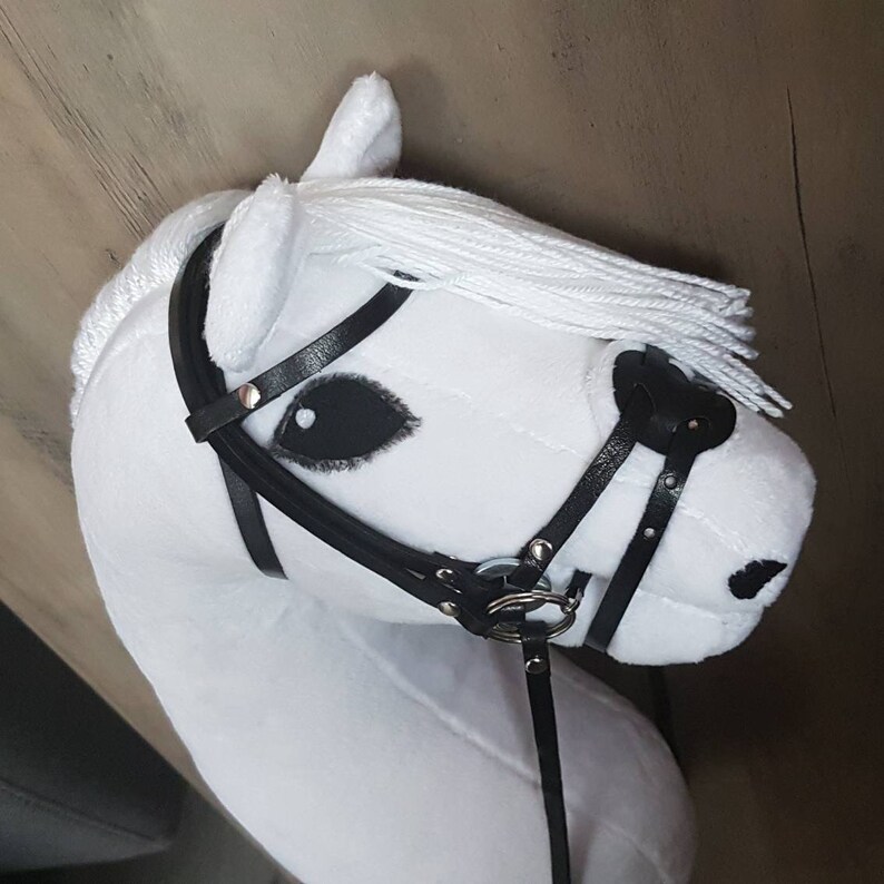 Hobby horse white with bridle and breastplate,handmade hobby horse cheap A3