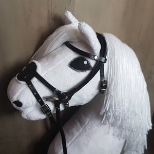 Hobby horse white with bridle and breastplate,handmade hobby horse cheap A3