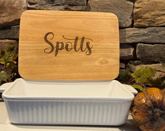 Personalized baking dish with wood lid
