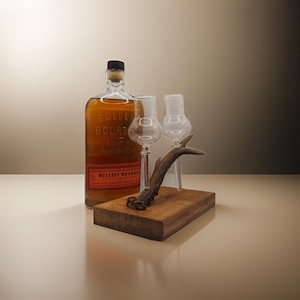 Cadeau voor whiskyliefhebbers • Uniek item met echt gewei • Borrelglaasjes om op te plakken