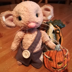 Handgefertigte OOAK-Künstlermaus „Tommy“, ein Sammlerstück, ein Geschenkartikel, ein Ornament für Halloween