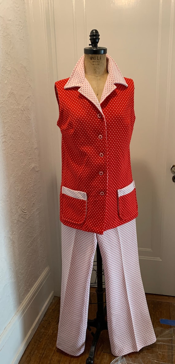 Vintage 1970's Red and White Pant suit !
