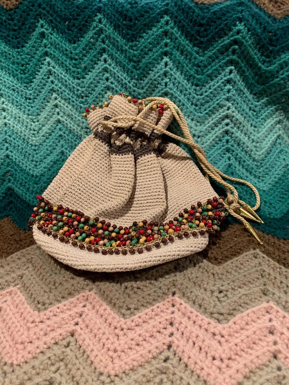 1940s Crochet Handbag: Vintage Tortoise Lucite Bottom Purse