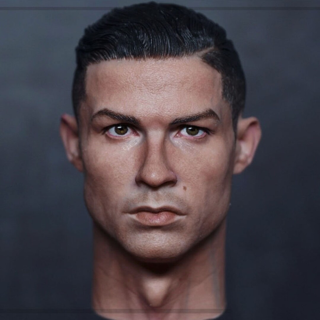 Paperark Leone Cristiano Ronaldo Action Figure Ver.2 OOAK - Etsy