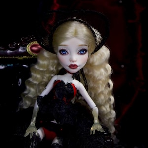 PaperArk - Eiko - OOAK Custom Art Doll Repaint Monster High Head (only a head)