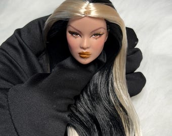 PaperArk - Domi - Cabeça de boneca Ayumi personalizada e repintada (OOAK) da Fashion Royalty Integrity Toys. (Apenas a cabeça)
