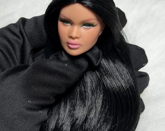 PaperArk - Domi - Cabeça de boneca artística personalizada OOAK repintada, modelo Nadja, da Fashion Royalty Integrity Toys. (Apenas a cabeça)