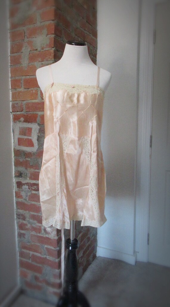 1920s pink silk step in