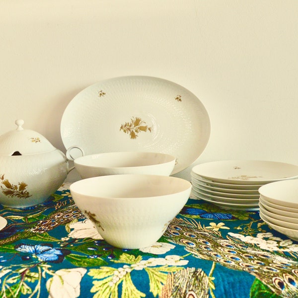 Large dinner service for 6 people from Rosenthal, form "Romanze" with gold decoration