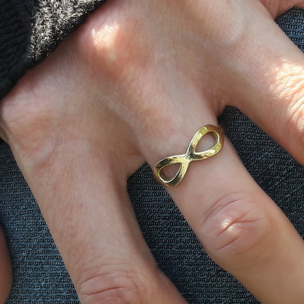 Bague en laiton femme infini, bague délicate doré, bague boho meilleures amies