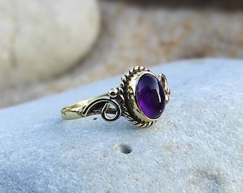 Vintage amethyst ring for women, small brass ring with natural stone, thin gold-plated ring with semi-precious stone