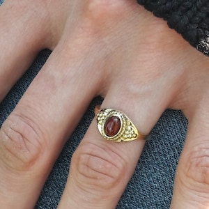 Golden carnelian agate ring, fire agate cabochon ring, women&#39;s brass ring with red stone