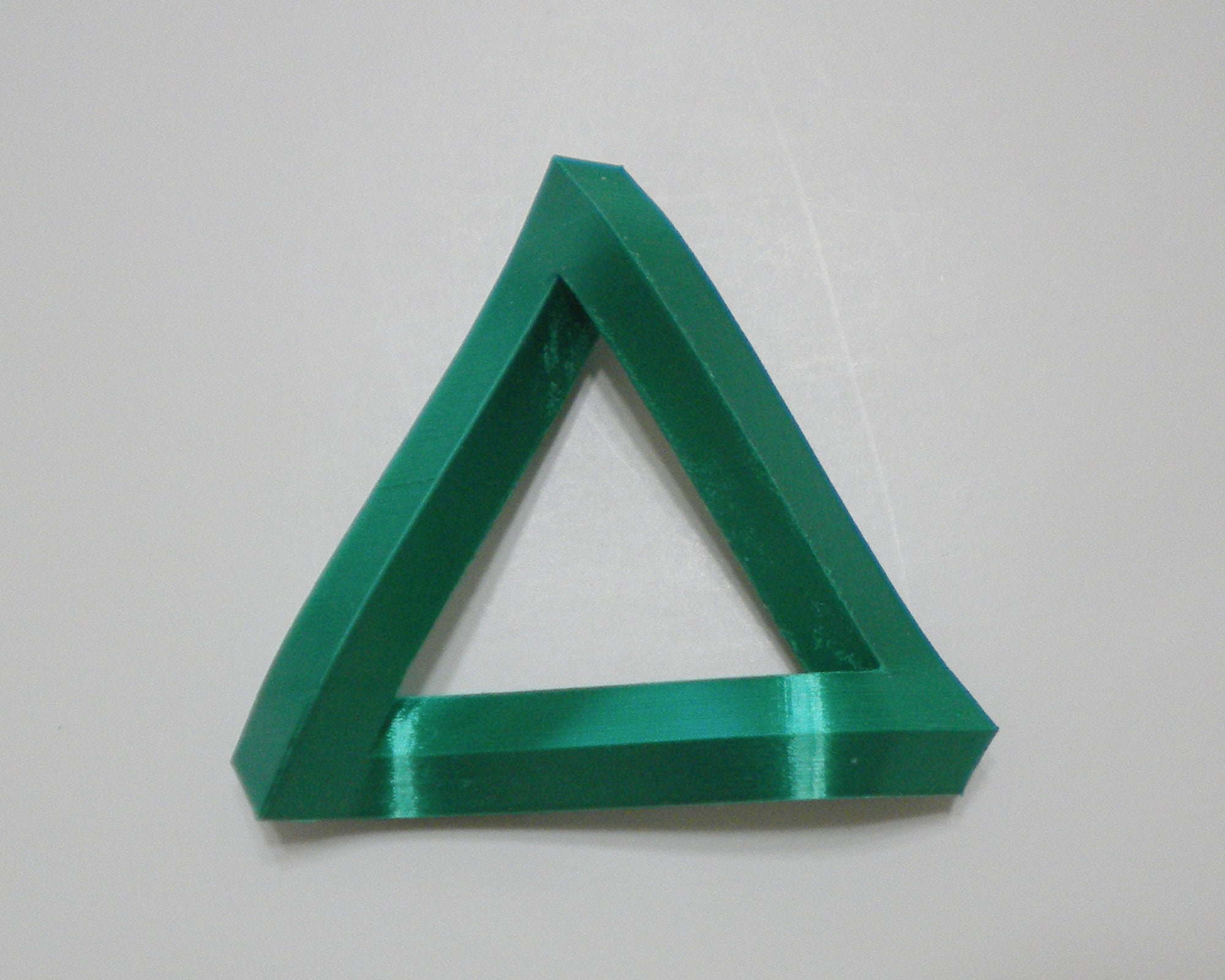 3D Printed Penrose Triangle Impossible Triangle Tribar bent Bars Optical  Illusion Art Home Office Decoration Wall Hanging Desktop Ornament 