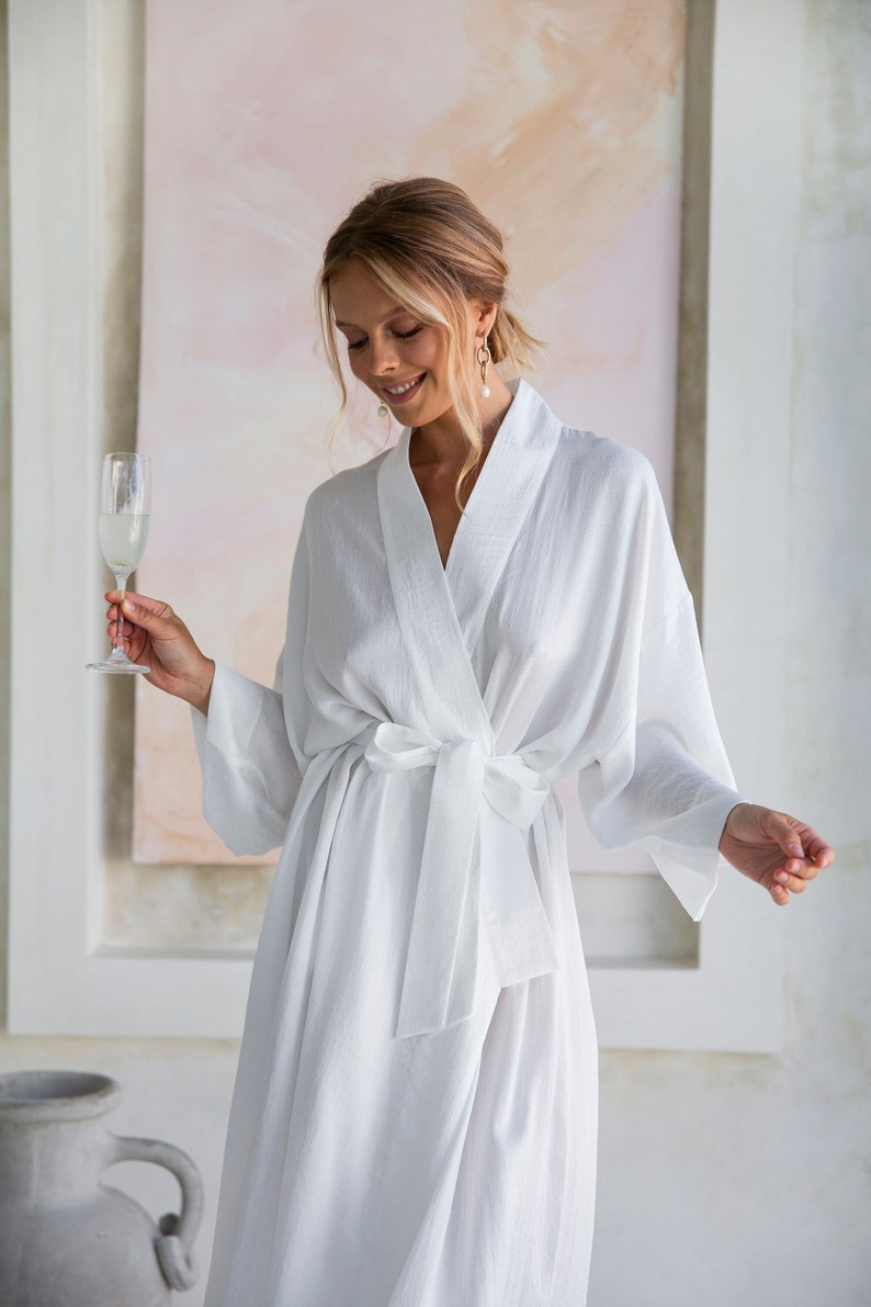 Bride Robe For Wedding Day Long, White Bridal Dressing Gown, Satin Getting Ready Kimono With Wide Sleeves zdjęcie 1