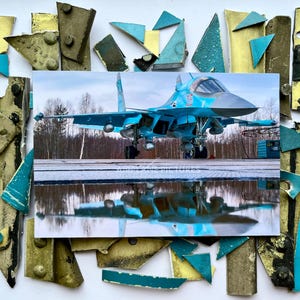 Set #2 of Su-34 aircraft wreckage - Pilot сollectable gifts fragment from the Russian Su-34 plane shot down over Kharkov on March 6, 2022