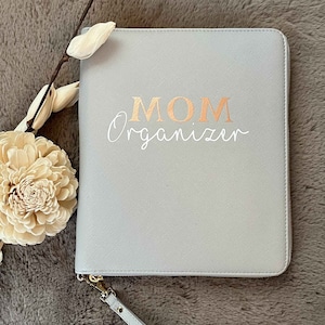 MOM Organizer | Mutterpasshülle personalisiert | U-Heft Hülle | Familien Organizer | Dokumentenmappe für Mutterpass U-Heft Impfpass Karten