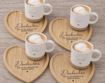 Personalisierte Mitarbeitergeschenke: Tasse oder Herz-Tablett mit Dankeschön-Gravur fürs Team