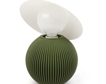 Umweltfreundliche Designer-Tischlampe aus dem 3D-Drucker. Die Dame mit dem Hut