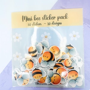 Paquete de pegatinas de vinilo Mini Bee, copos de pegatinas, adorables abejitas, abejorros para planificadores, bujos, álbumes de recortes y manualidades de temporada.