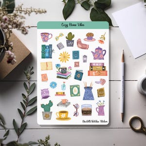 Hoja de pegatinas de ambiente acogedor hogareño con libros y cactus, pegatinas de lectura para planificadores, bujos, álbumes de recortes y manualidades de temporada - 071