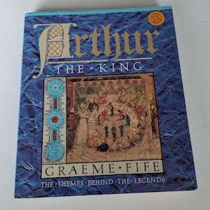 Arthurian Legends Book: Chivalry, Courtly Love & Holy Grail Themes