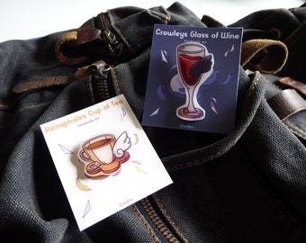 Good Omens Pins - Aziraphale & Crowley - Tea and Wine - Angel Devil Pin Pair - Brosche für Rucksack, Shirts, Anstecker, Cute Handmade Pins