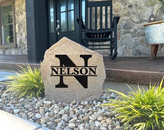 Piedra con nombre monograma - Piedra grabada - Personalizada - Piedra para jardín - Entrada de casa - Decoración de patio - Piedra familiar