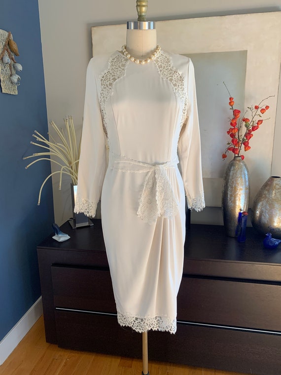 Sz 10 Zimmerman Lace Detailed Side Pleated Off Whi