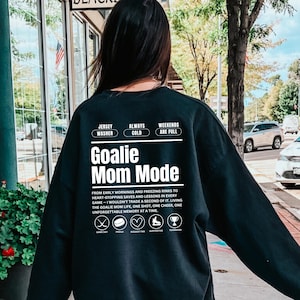 Bluza dla mamy hokeja na zamówienie, czarny sweter, zimowy styl, strój na lodowisko, dzień gry, prezent dla mamy hokeja na zamówienie, koszulka z imieniem na zamówienie
